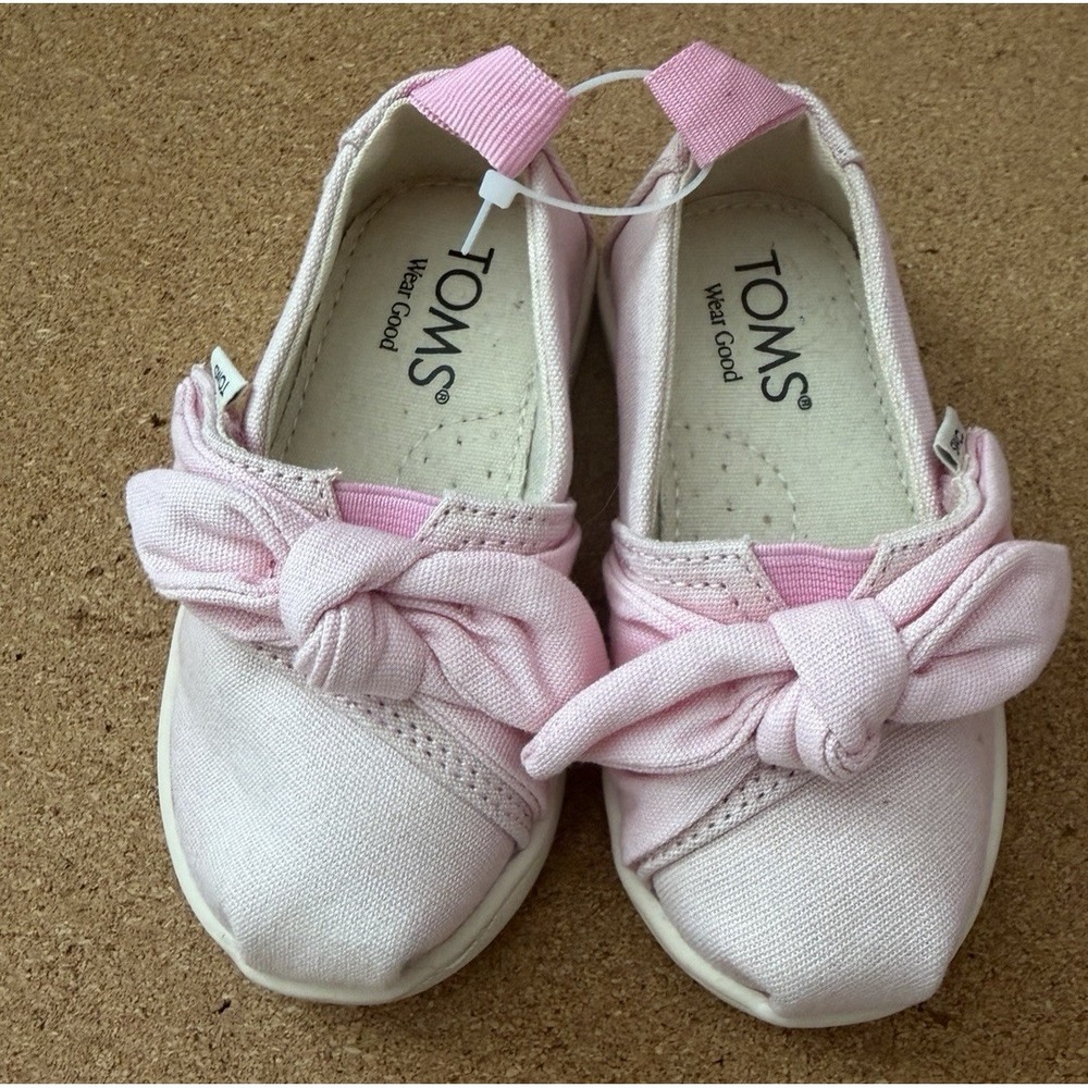 TOMS Classics Pink Tiny Slip-On Shoes‎ – Toddler Size 5